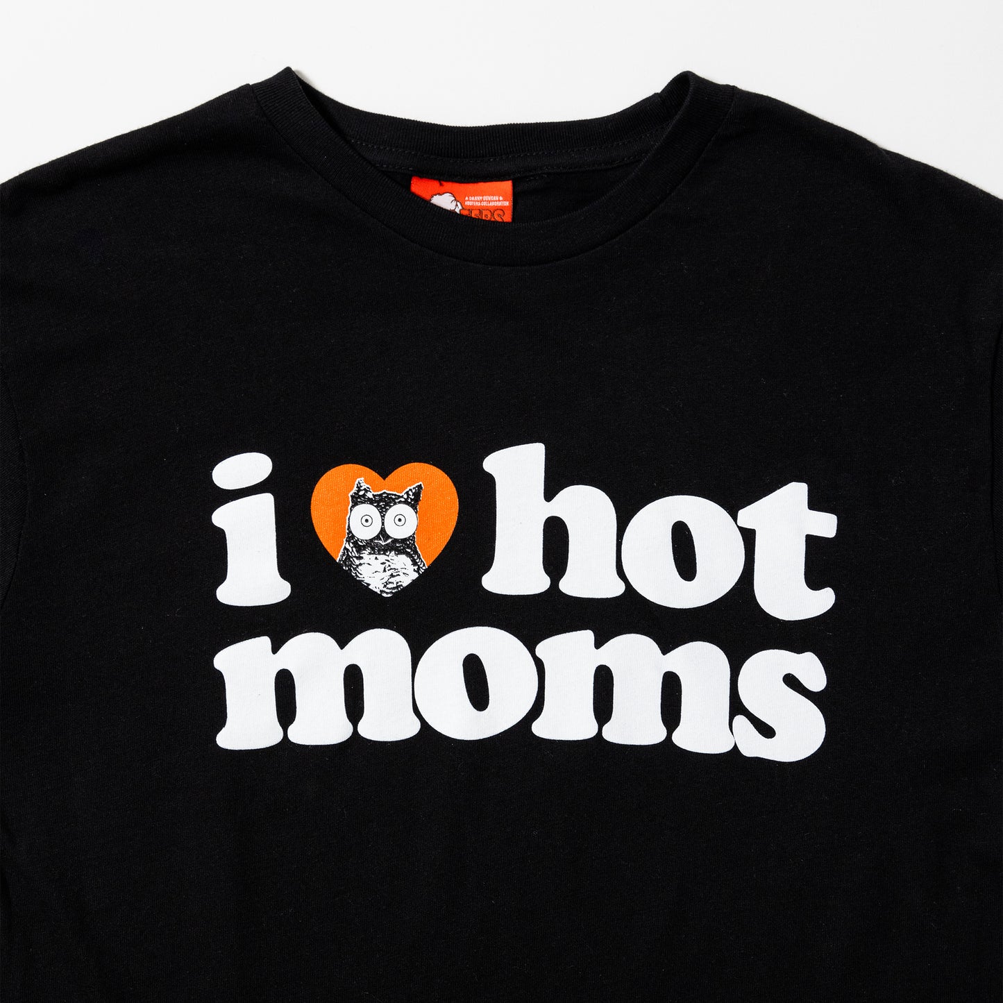 I Heart Hot Moms x Hooters Black Tee