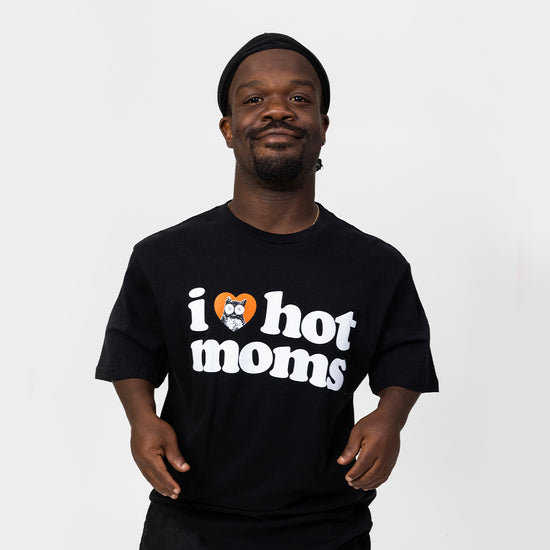 Load image into Gallery viewer, I Heart Hot Moms x Hooters Black Tee
