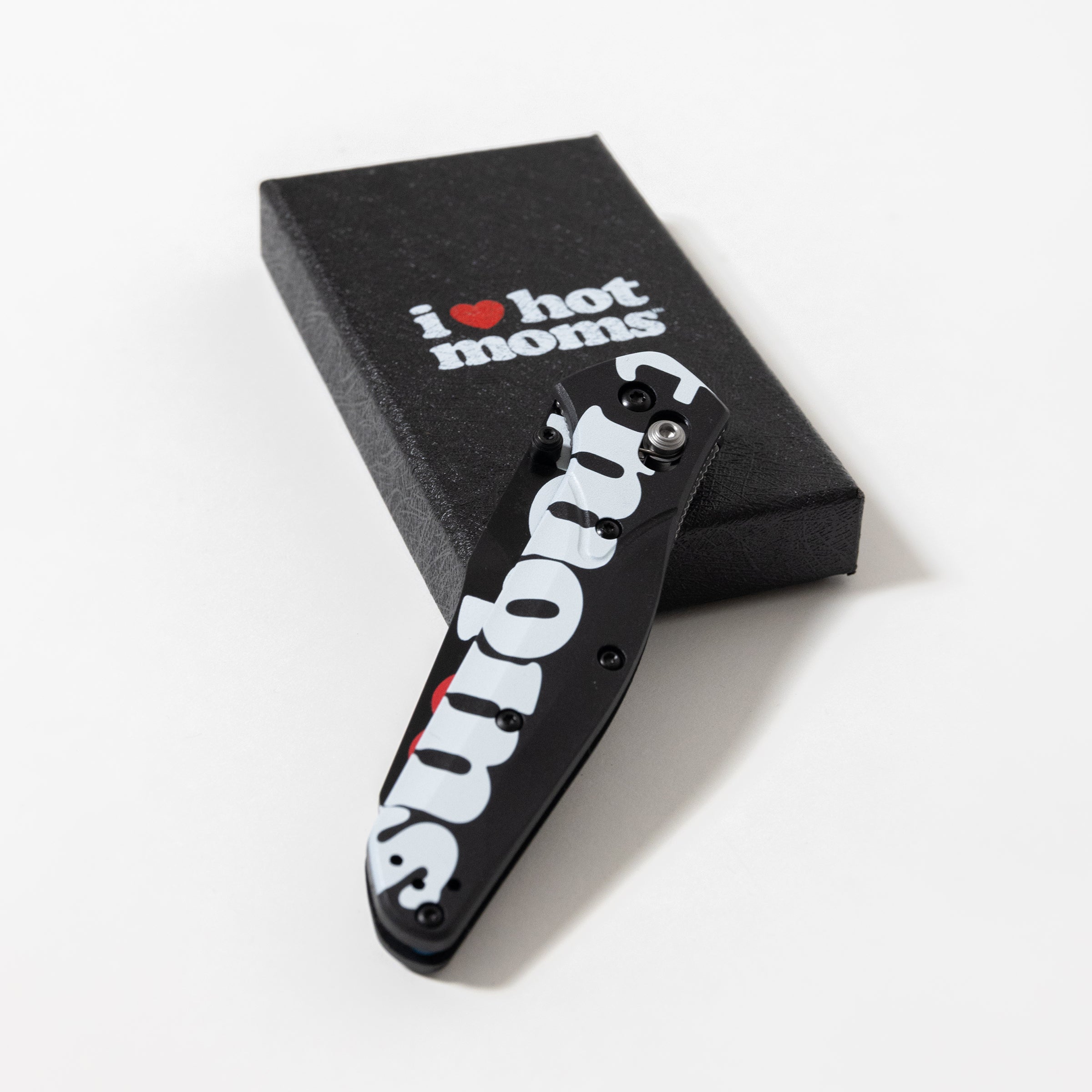 I Heart Hot Moms Black Knife